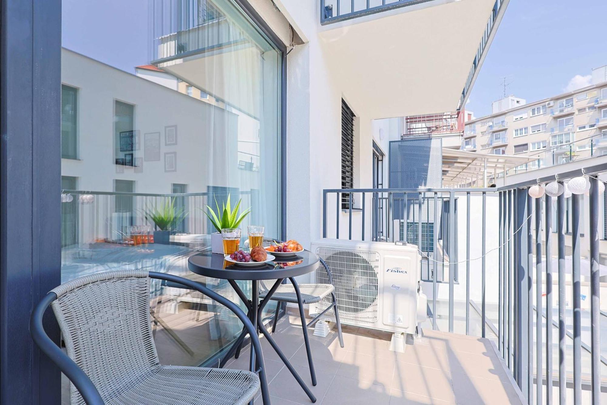 דירות ברטיסלאבה Adamick Place In City Centre With Free Parking מראה חיצוני תמונה